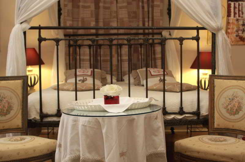 Château La Moune Couette-café Montussan